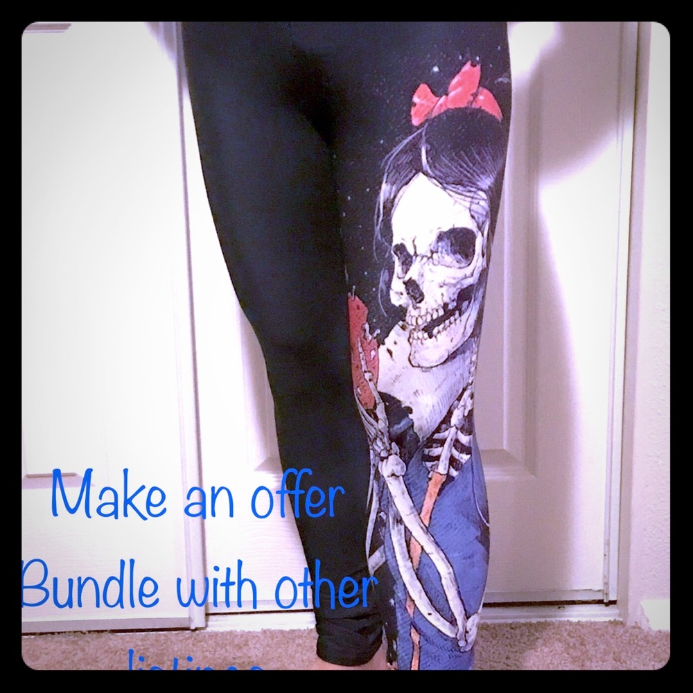 COPY - SKELETON SNOW WHITE leggings Medium